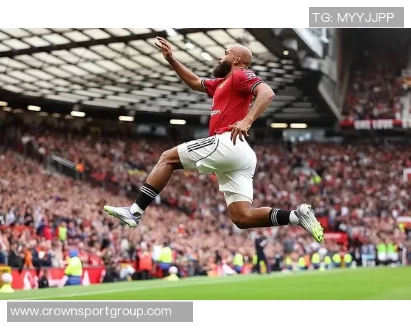 曼联官网报道姆伯莫本赛季英超无球前插跑动和预期助攻均居首位